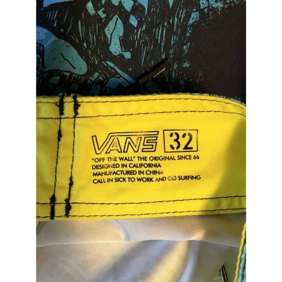 Vans Off The Wall Board Short Mens 32 Multicolor Graffiti Print Swim Skate Surf - Picture 7 of 11